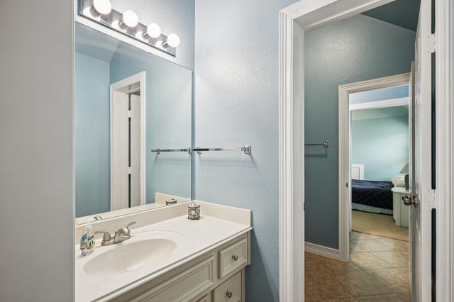 2904 Grand Shore Court, League City, TX 77573