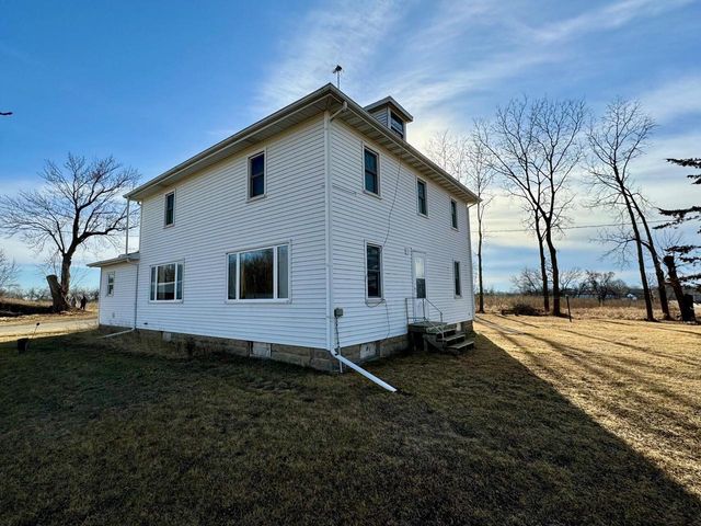 W3769 State Road 44, Manchester, WI 53946