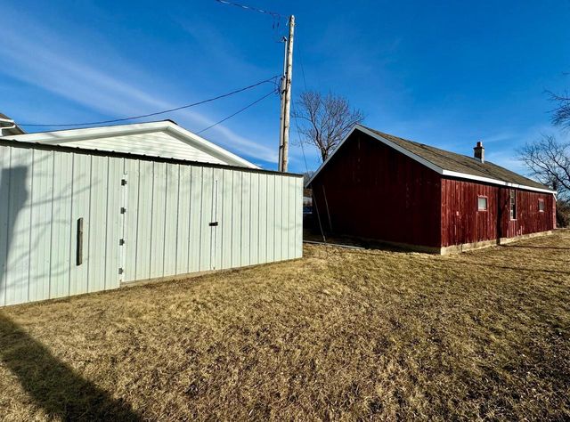 W3769 State Road 44, Manchester, WI 53946