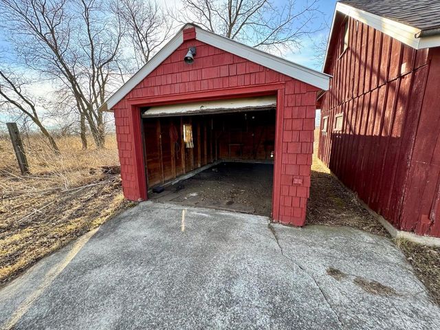 W3769 State Road 44, Manchester, WI 53946