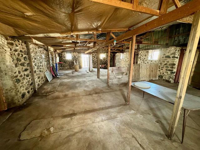 W3769 State Road 44, Manchester, WI 53946