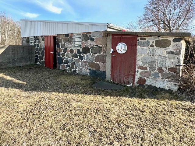 W3769 State Road 44, Manchester, WI 53946