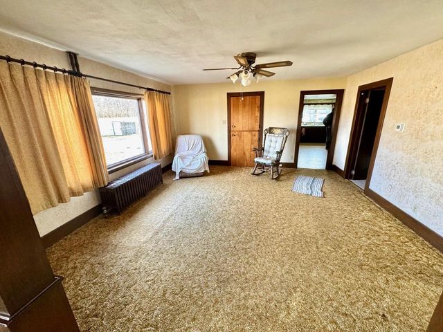 W3769 State Road 44, Manchester, WI 53946