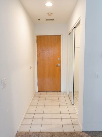 412 Kelburn Avenue 316, Deerfield, IL 60015