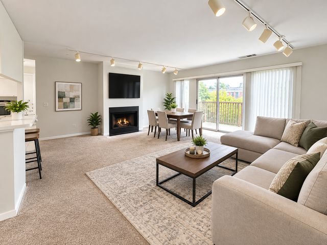 412 Kelburn Avenue 316, Deerfield, IL 60015