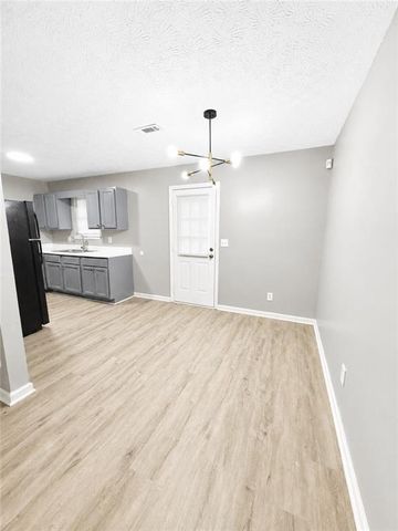 8011 Trinity Park Drive, Riverdale, GA 30296