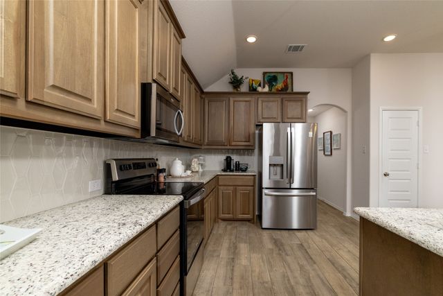 9824 Mescalbean Boulevard, Fort Worth, TX 76036