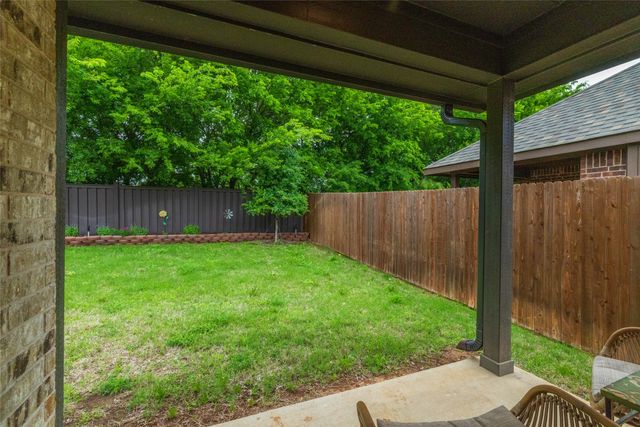 9824 Mescalbean Boulevard, Fort Worth, TX 76036