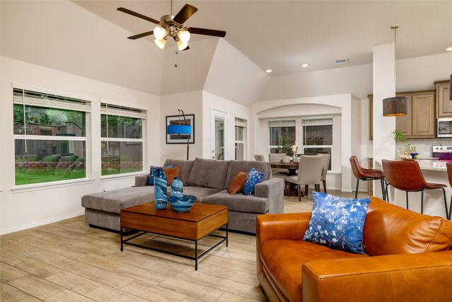 9824 Mescalbean Boulevard, Fort Worth, TX 76036