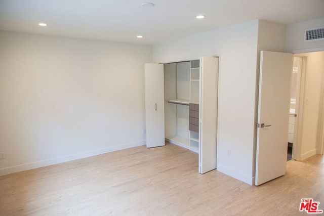 508 N Kings Road 2, West Hollywood, CA 90048