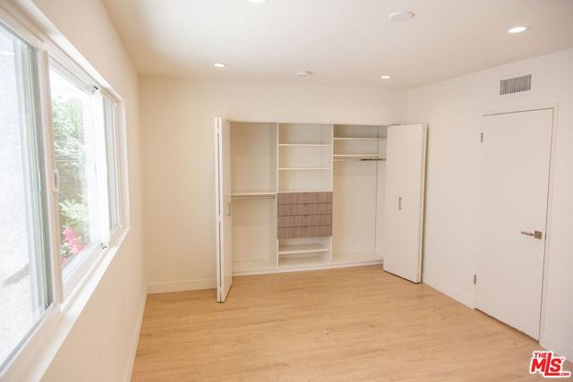 508 N Kings Road 2, West Hollywood, CA 90048