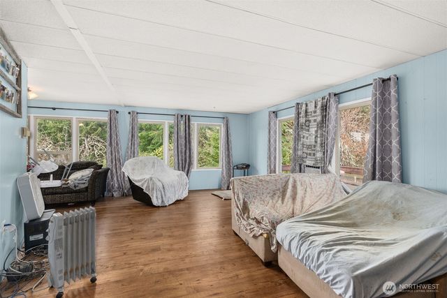 2700 Mallis Landing Road, Raymond, WA 98577