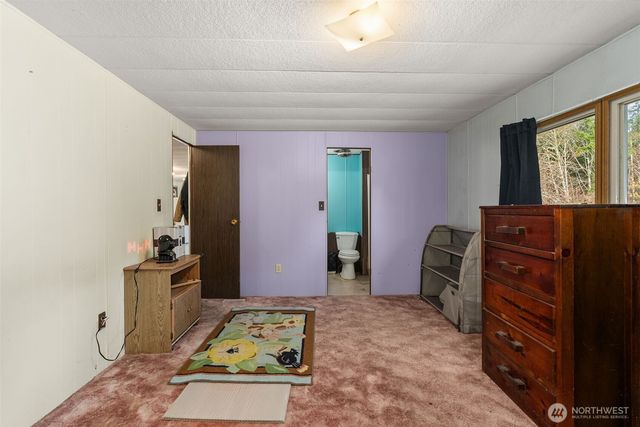 2700 Mallis Landing Road, Raymond, WA 98577