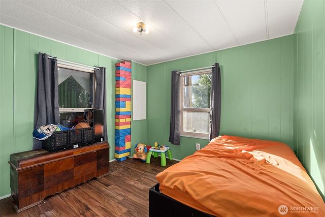 2700 Mallis Landing Road, Raymond, WA 98577