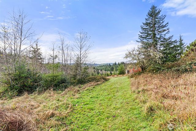 2700 Mallis Landing Road, Raymond, WA 98577