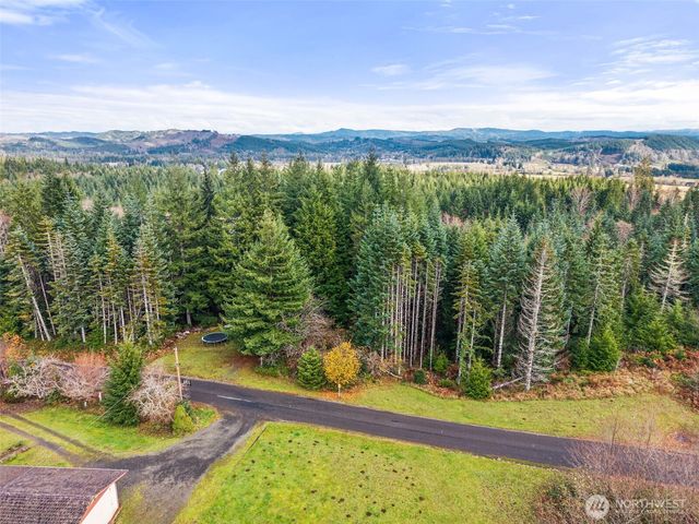 2700 Mallis Landing Road, Raymond, WA 98577