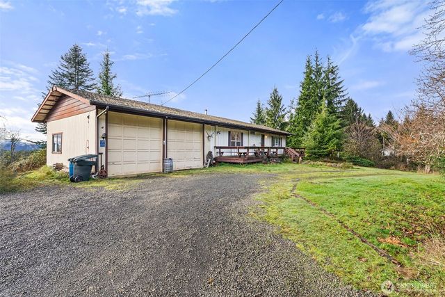 2700 Mallis Landing Road, Raymond, WA 98577
