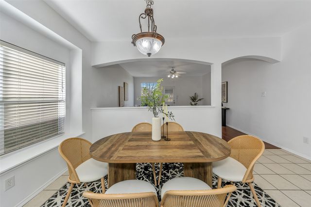 804 Rio Bravo Drive, Fort Worth, TX 76052