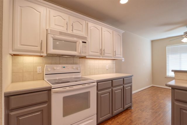 6218 Cynthia Drive, Midlothian, TX 76065