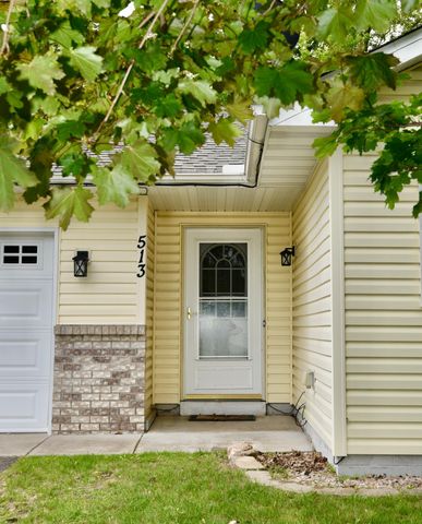 513 Horseshoe Lane, Braham, MN 55006