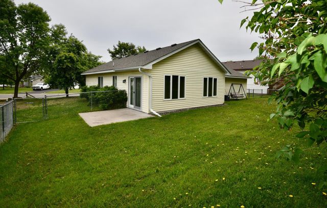 513 Horseshoe Lane, Braham, MN 55006
