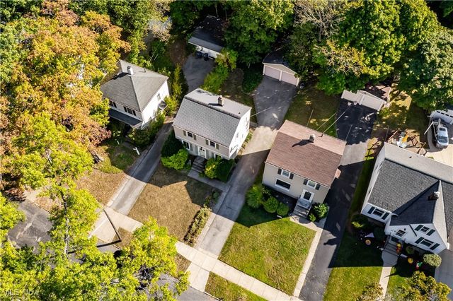 857 Quarry Drive, Cleveland Heights, OH 44121