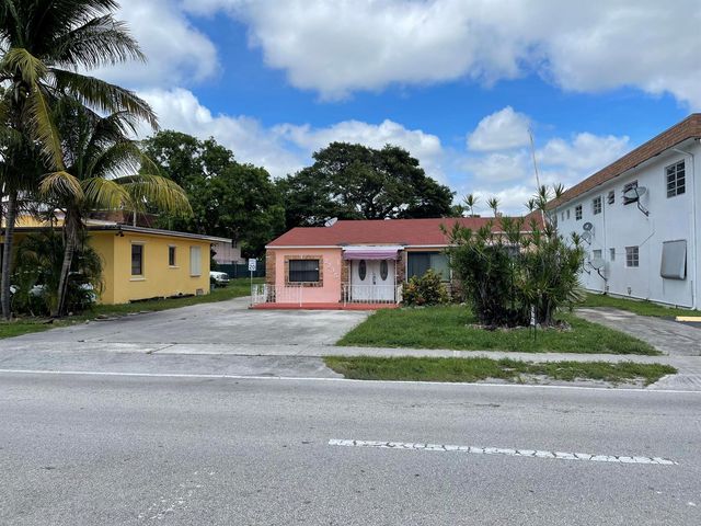 2243 Polk Street, Hollywood, FL 33020