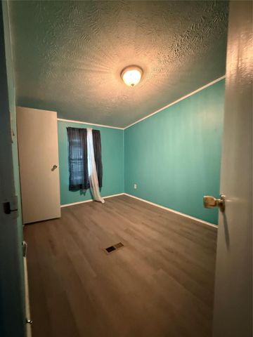 4440 Grand Oaks Drive, Willis, TX 77378
