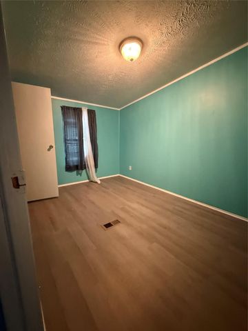 4440 Grand Oaks Drive, Willis, TX 77378