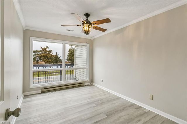 3452 Kings Creek LN, Hayes, VA 23072