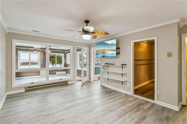 3452 Kings Creek LN, Hayes, VA 23072