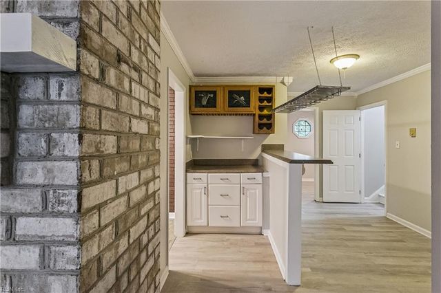 3452 Kings Creek LN, Hayes, VA 23072