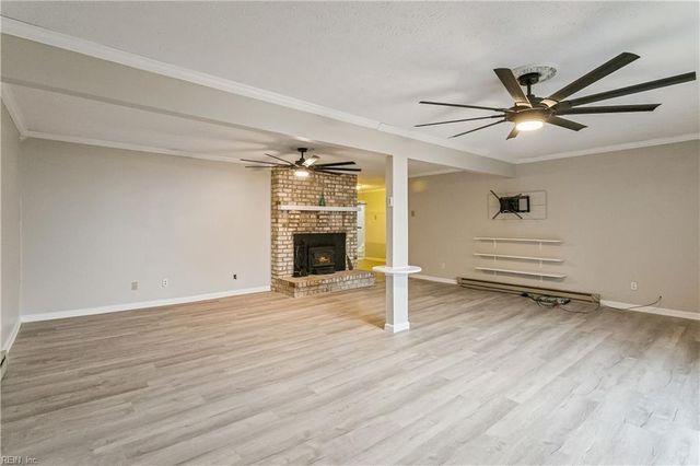 3452 Kings Creek LN, Hayes, VA 23072