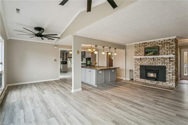 3452 Kings Creek LN, Hayes, VA 23072