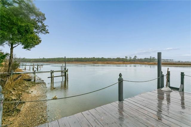 3452 Kings Creek LN, Hayes, VA 23072