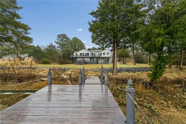 3452 Kings Creek LN, Hayes, VA 23072