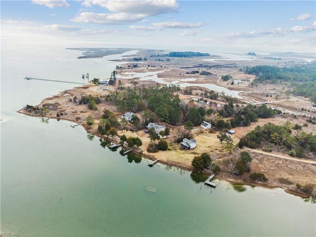 3452 Kings Creek LN, Hayes, VA 23072