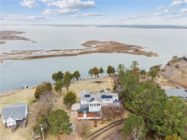 3452 Kings Creek LN, Hayes, VA 23072