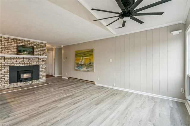 3452 Kings Creek LN, Hayes, VA 23072