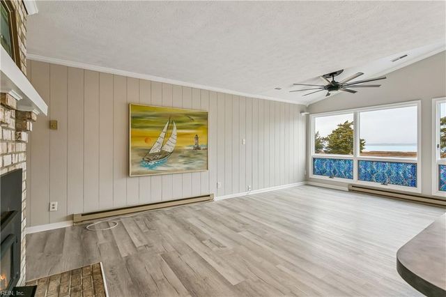 3452 Kings Creek LN, Hayes, VA 23072