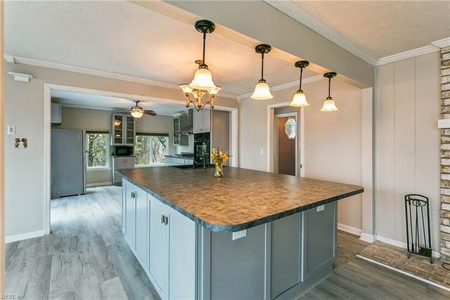 3452 Kings Creek LN, Hayes, VA 23072