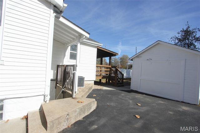 3362 Edmundson Road, St Louis, MO 63114