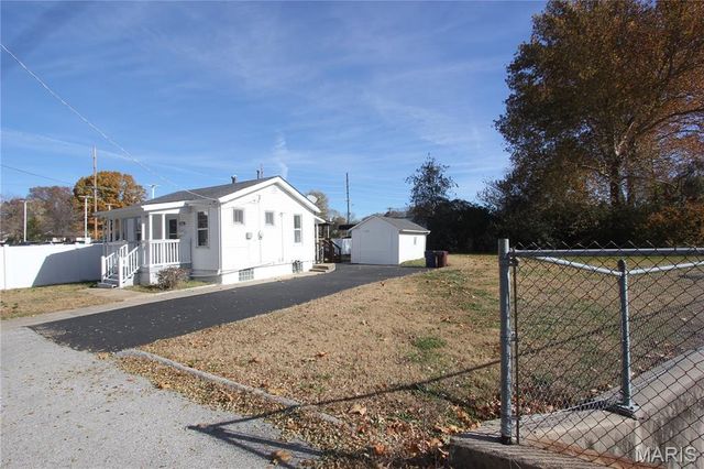 3362 Edmundson Road, St Louis, MO 63114