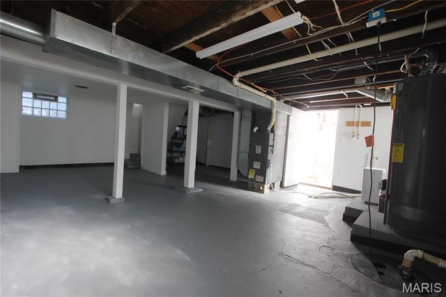 3362 Edmundson Road, St Louis, MO 63114