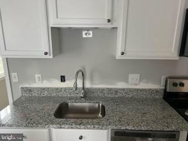 1400 ADMIRAL DR, Woodbridge, VA 22192