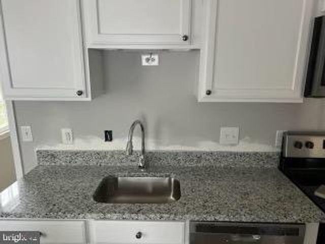1400 ADMIRAL DR, Woodbridge, VA 22192