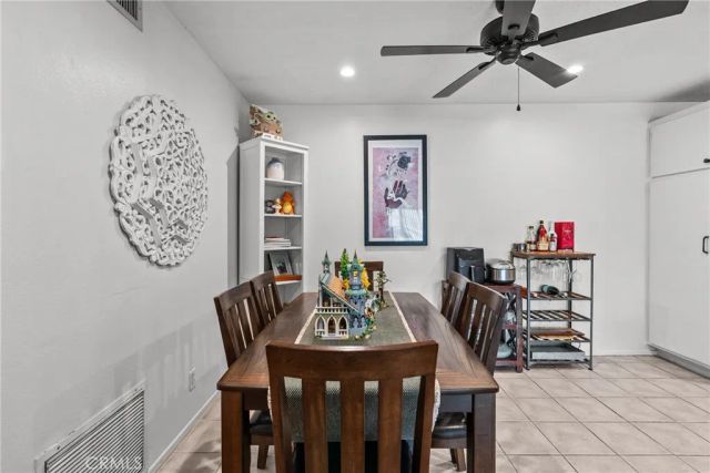 25736 Player Drive R4, Valencia, CA 91355