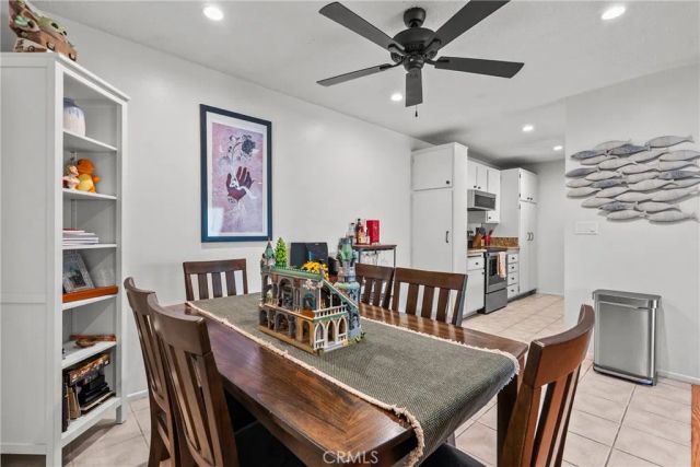 25736 Player Drive R4, Valencia, CA 91355