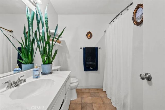 25736 Player Drive R4, Valencia, CA 91355