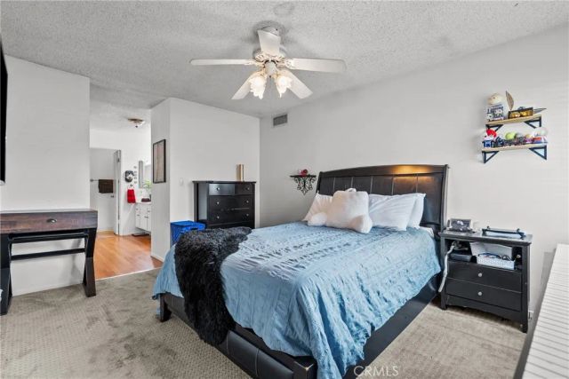 25736 Player Drive R4, Valencia, CA 91355